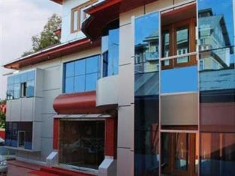 Hotel Butterfly Srīnagar Exterior foto